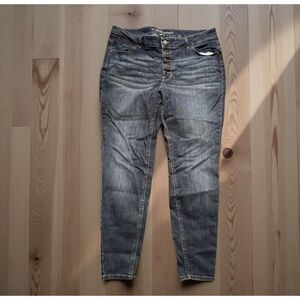 Maurice’s Button Fly Hi Rise Ankle Jeans Size 40x31 20W Long #19
